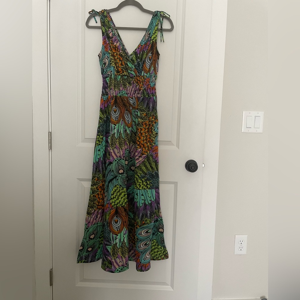 Pretty Maxi Dress - Picture 2 of 3